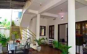 White Villa Hotel
